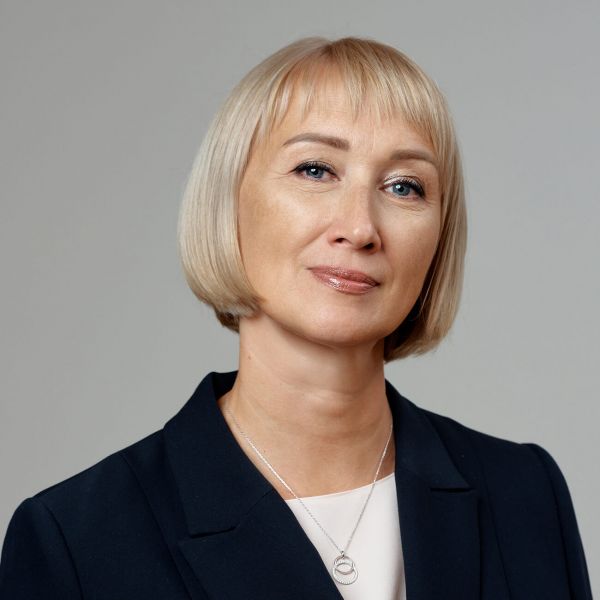 Ms Svetlana