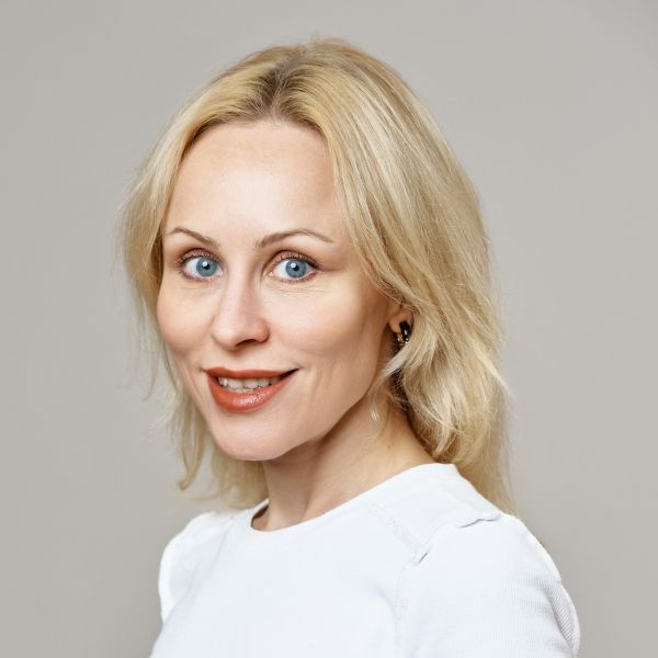 Ms Yulia